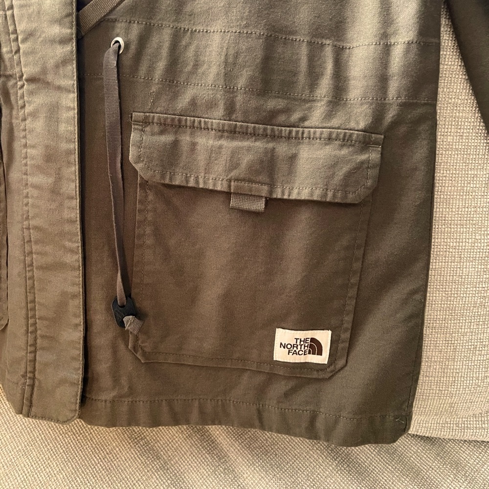 The North Face women Military Green Field Jacket - Picture 4 of 4
